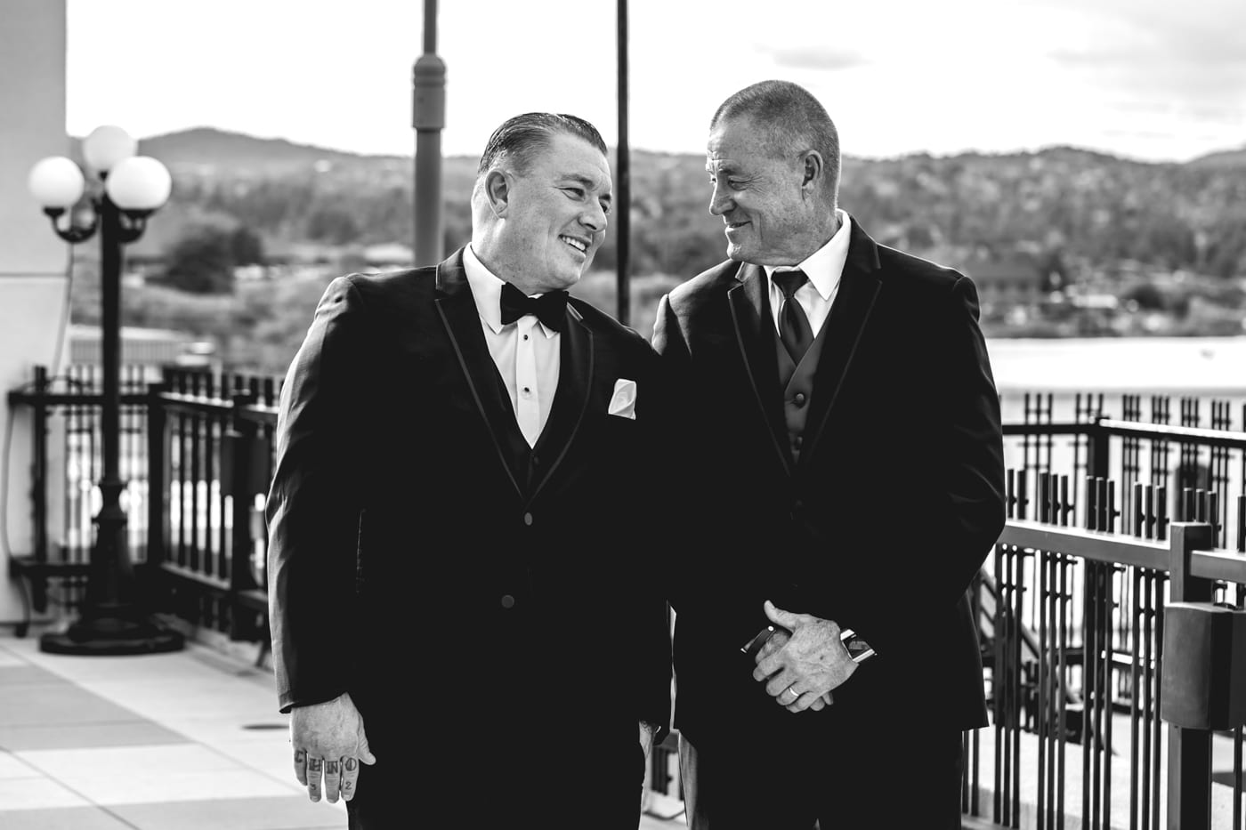 Groom and best man black and white