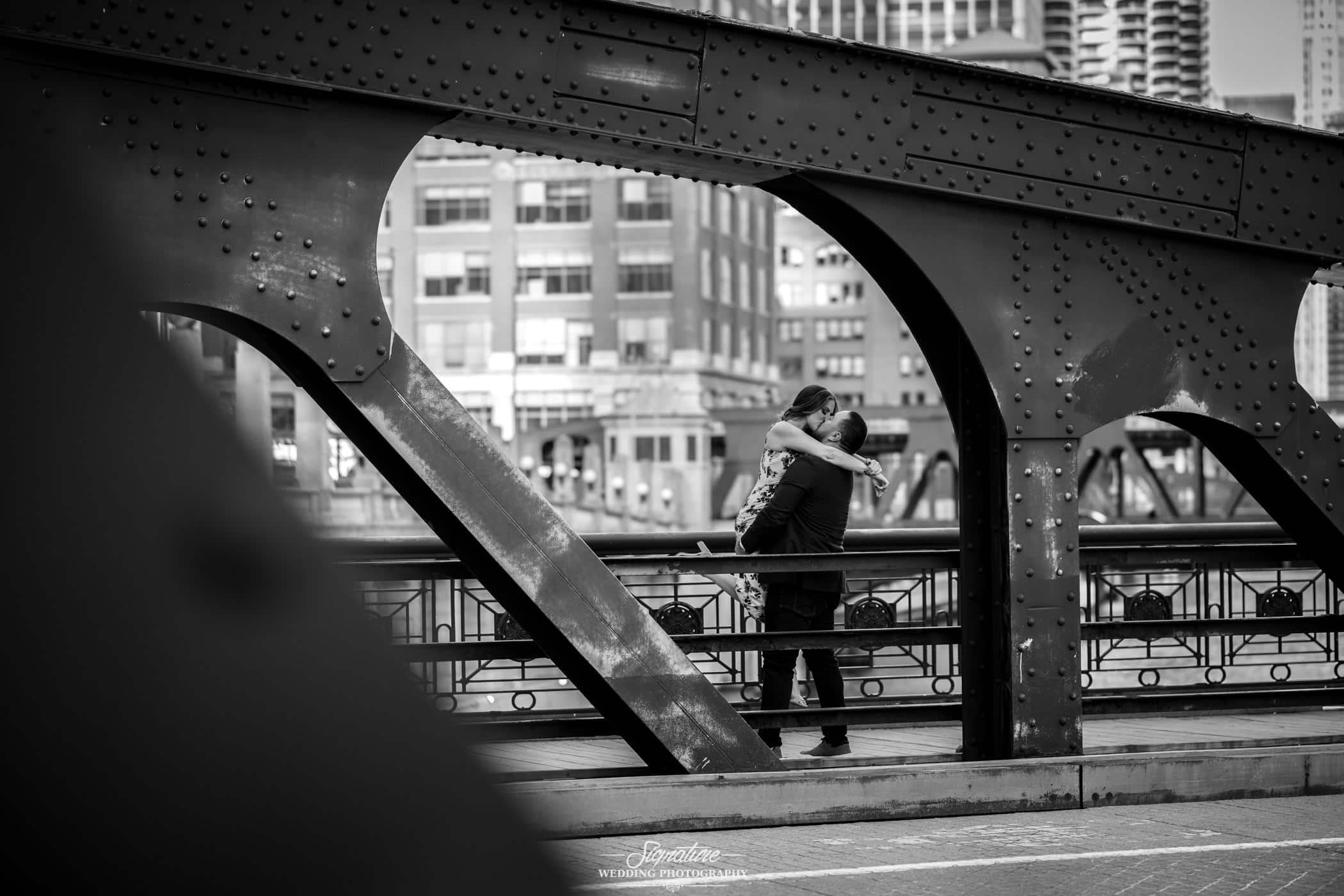 black and white engagement photo of a couple in chicago